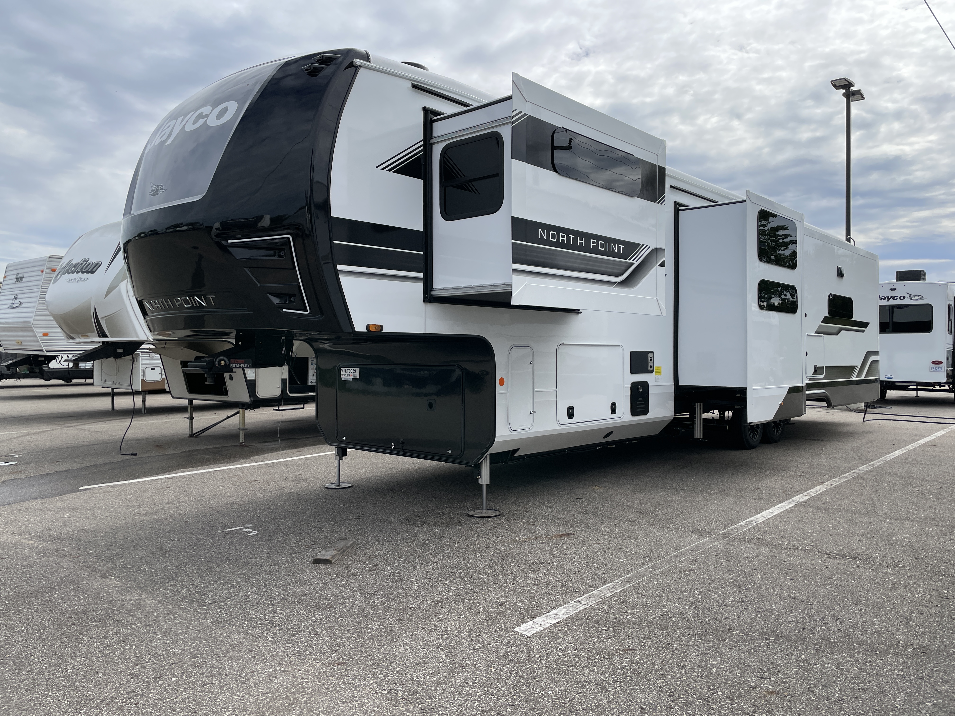 2027 Jayco North Point 361RLBH - Image 4