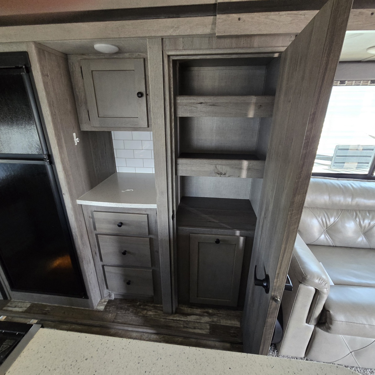 2019 Keystone Outback 300ML - Image 12