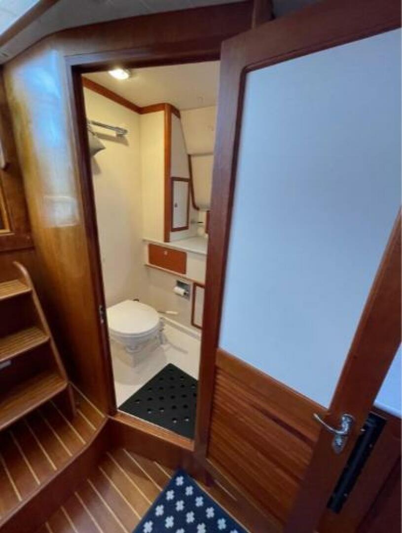 1997 Little Harbor WhisperJet 36 - Image 9
