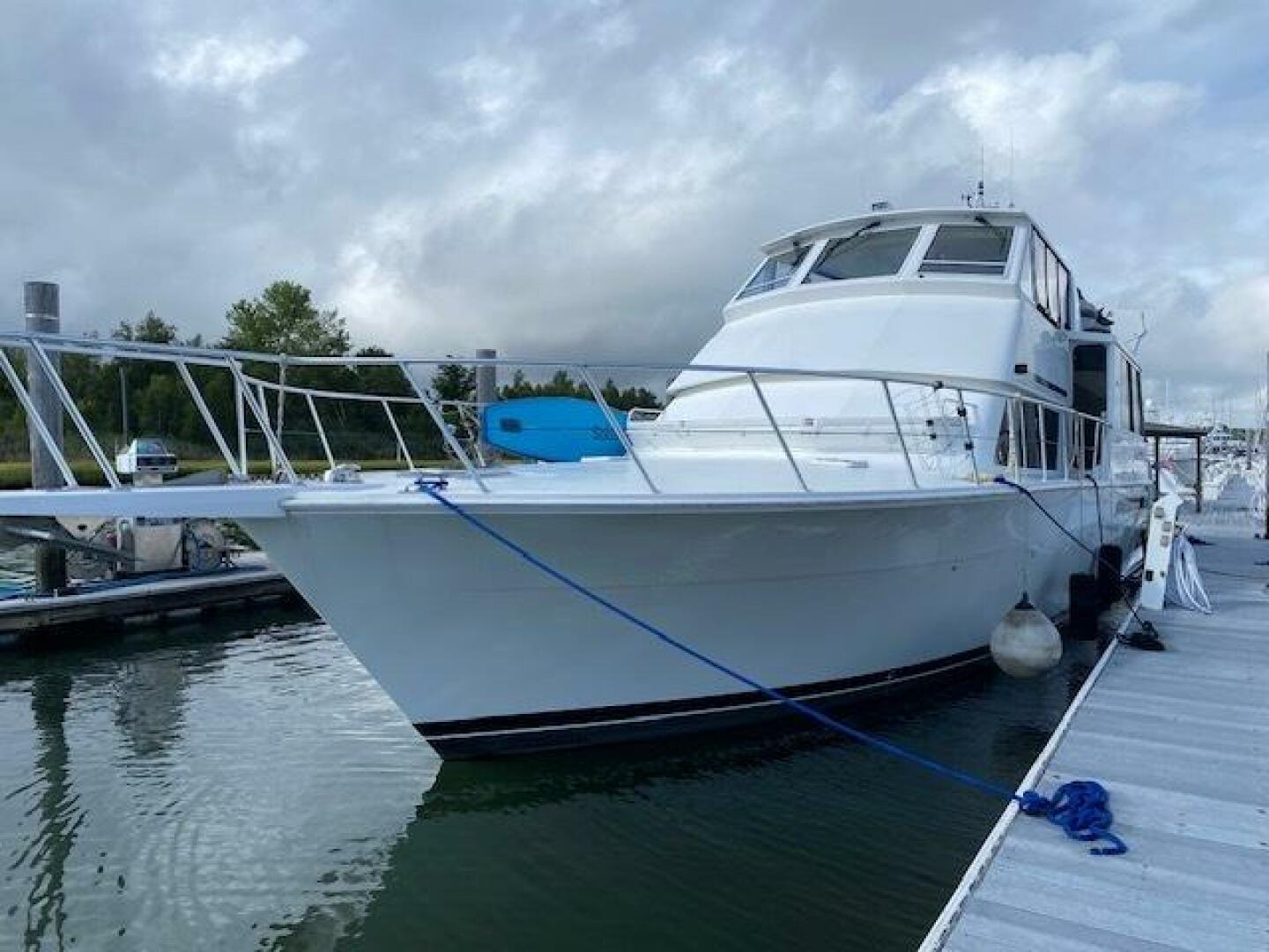 1998 Viking Motor Yacht - Image 3