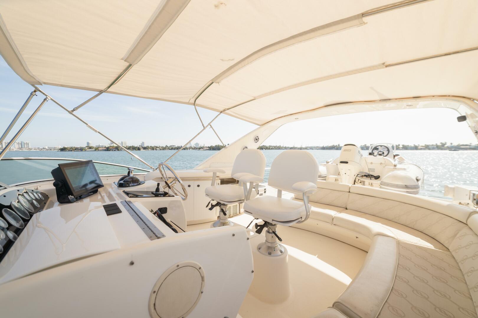 1999 Bayliner 5788 - Image 33