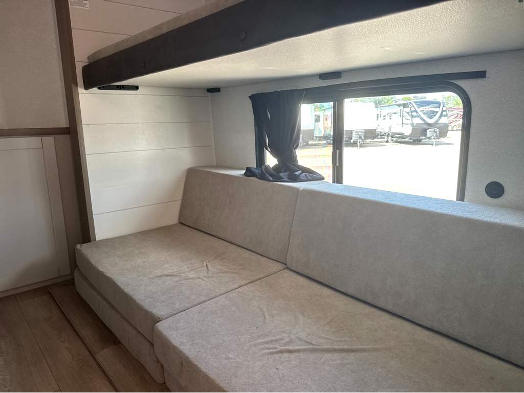 2027 JAYCO JAY FLIGHT 333BTS - Image 26
