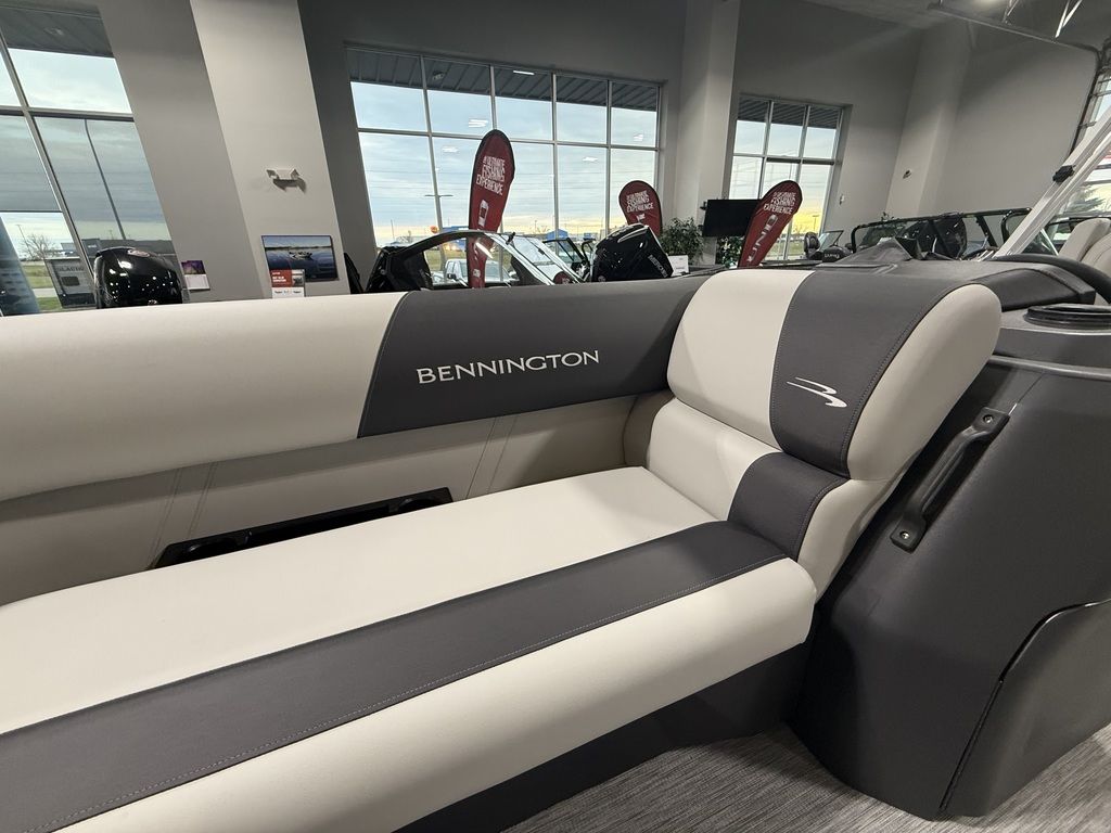2026 Bennington 20SSR Pontoon - Image 9