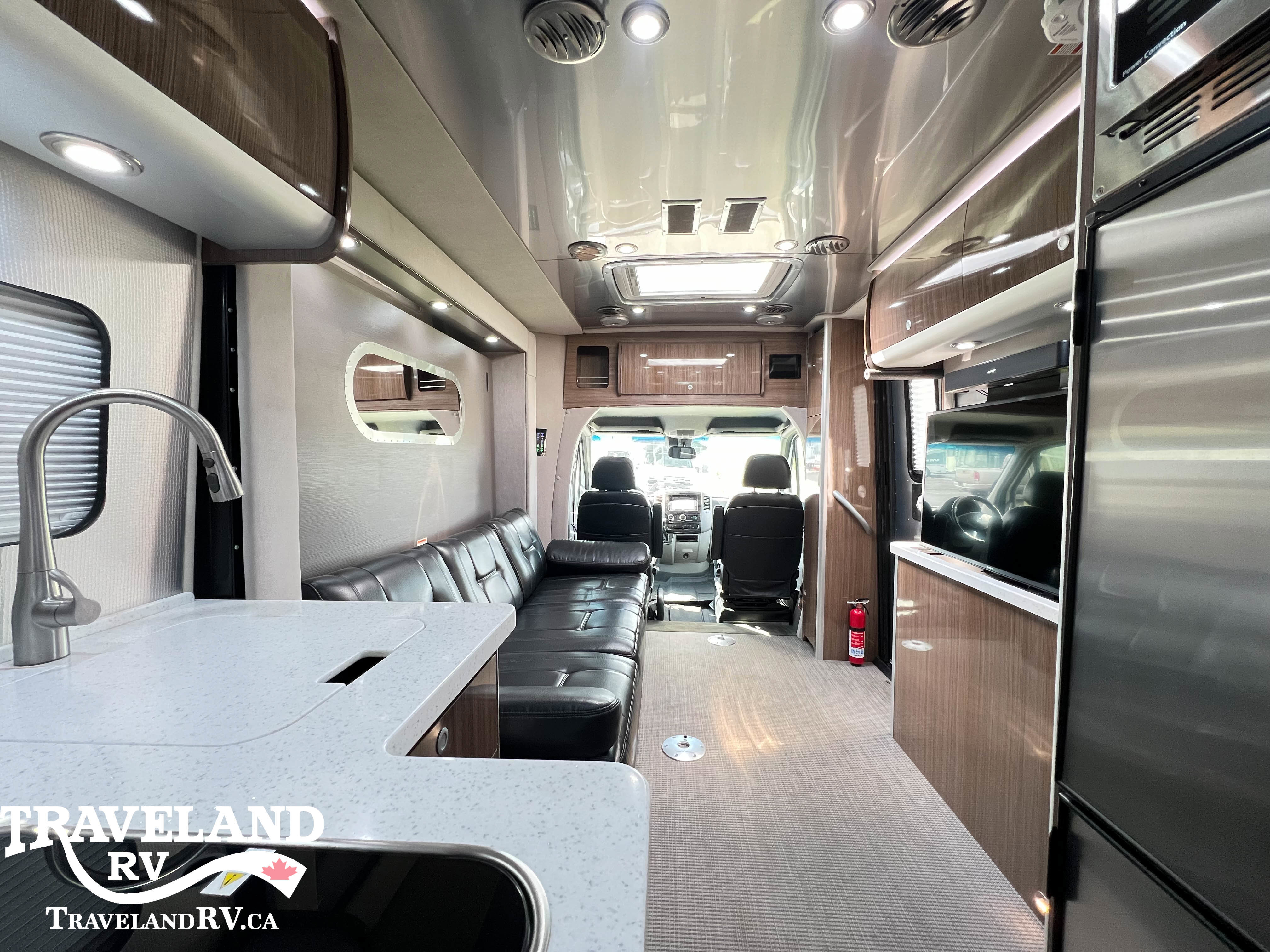 2019 Airstream Atlas Murphy Suite - Image 10