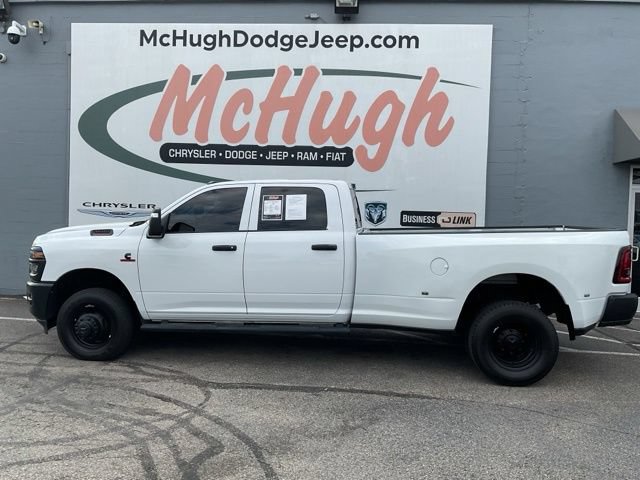 2025 Ram 3500 Tradesman 4x4 Crew Cab 8' Box - Image 10