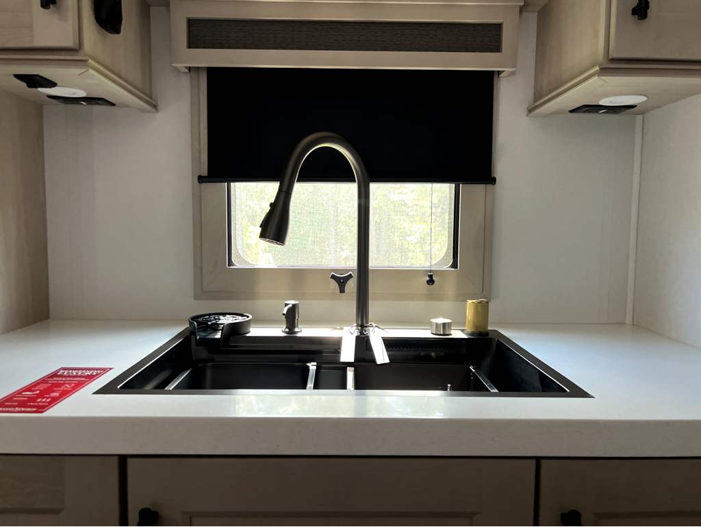 2026 GRAND DESIGN SOLITUDE 390RK - Image 13