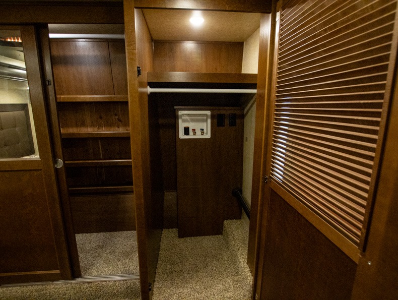 2016 Heartland Landmark 365 LM Charleston - Image 24