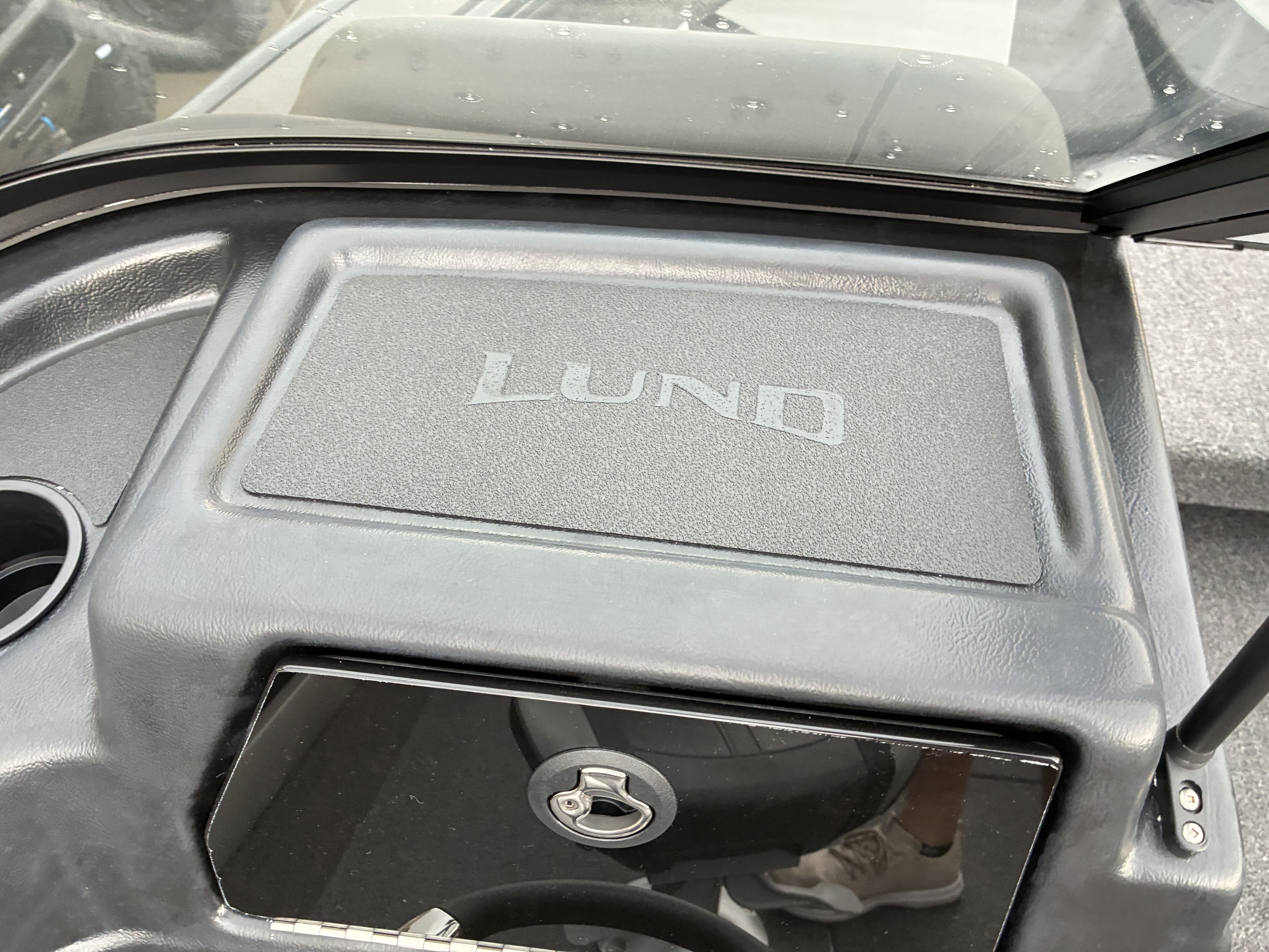 2026 Lund 1875 Crossover XS - Image 20