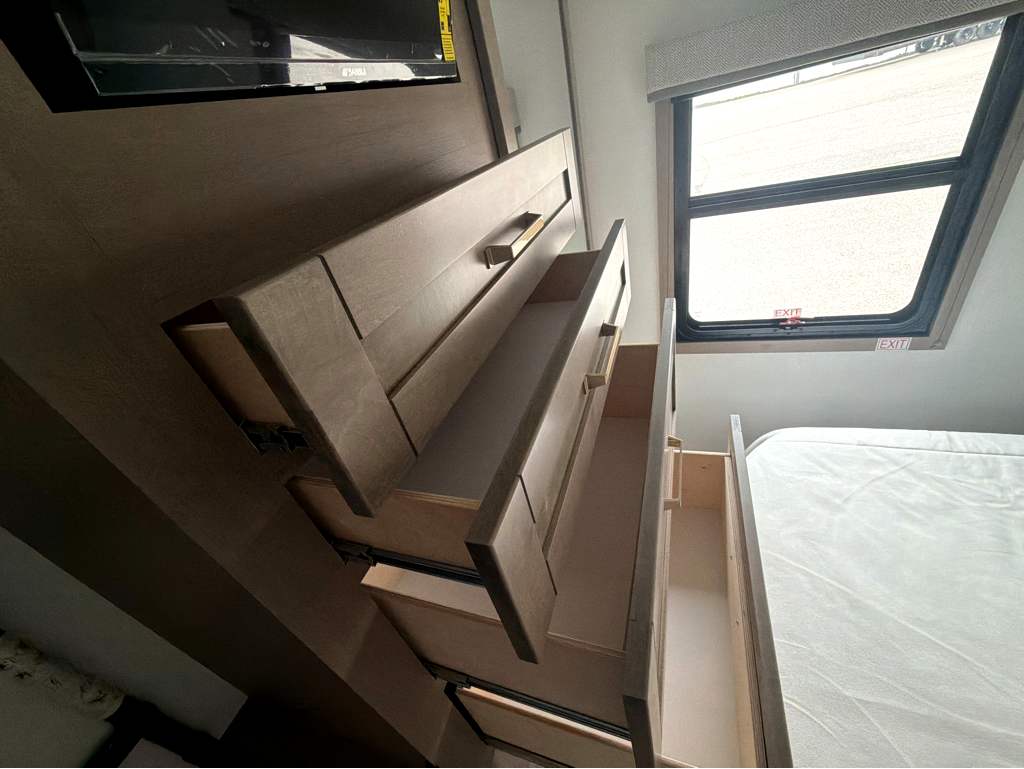 2027 ENTEGRA COACH ODYSSEY 29V - Image 34