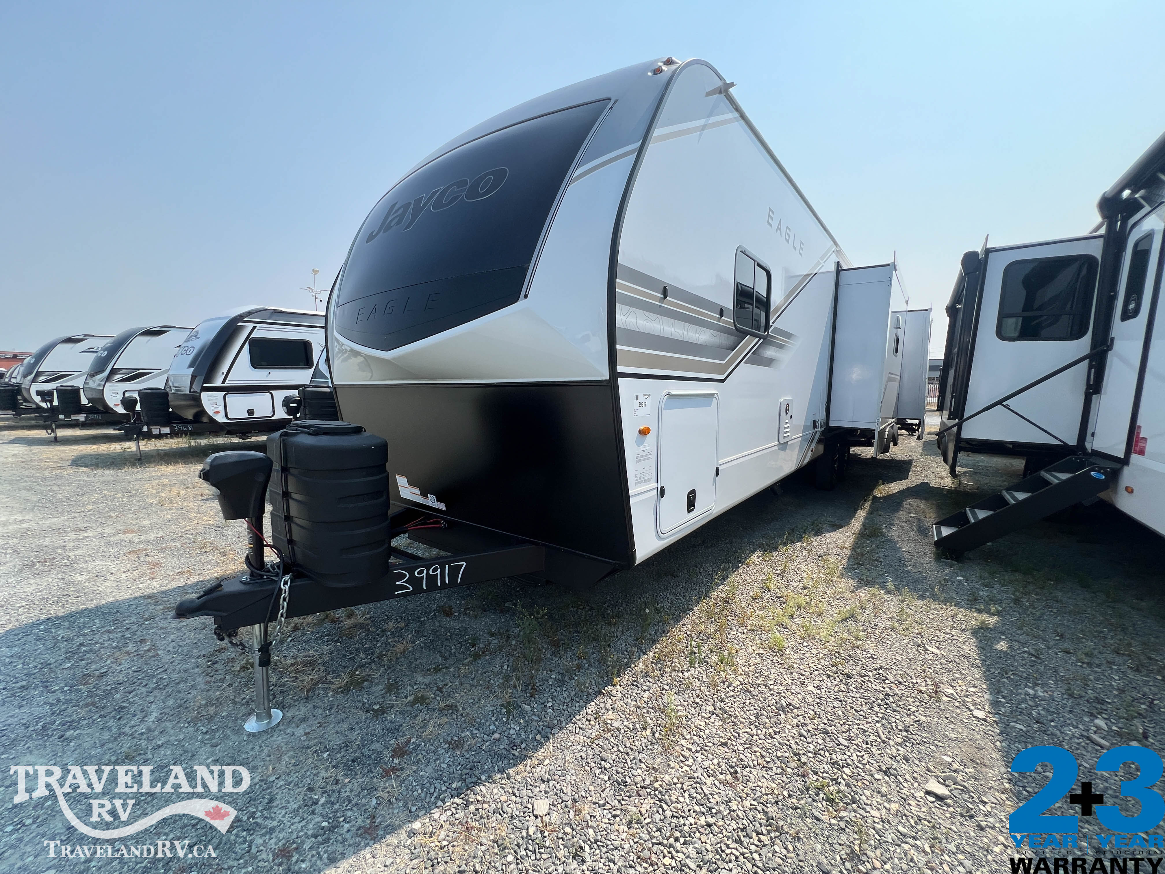 2027 Jayco Eagle 312BHOK - Image 4