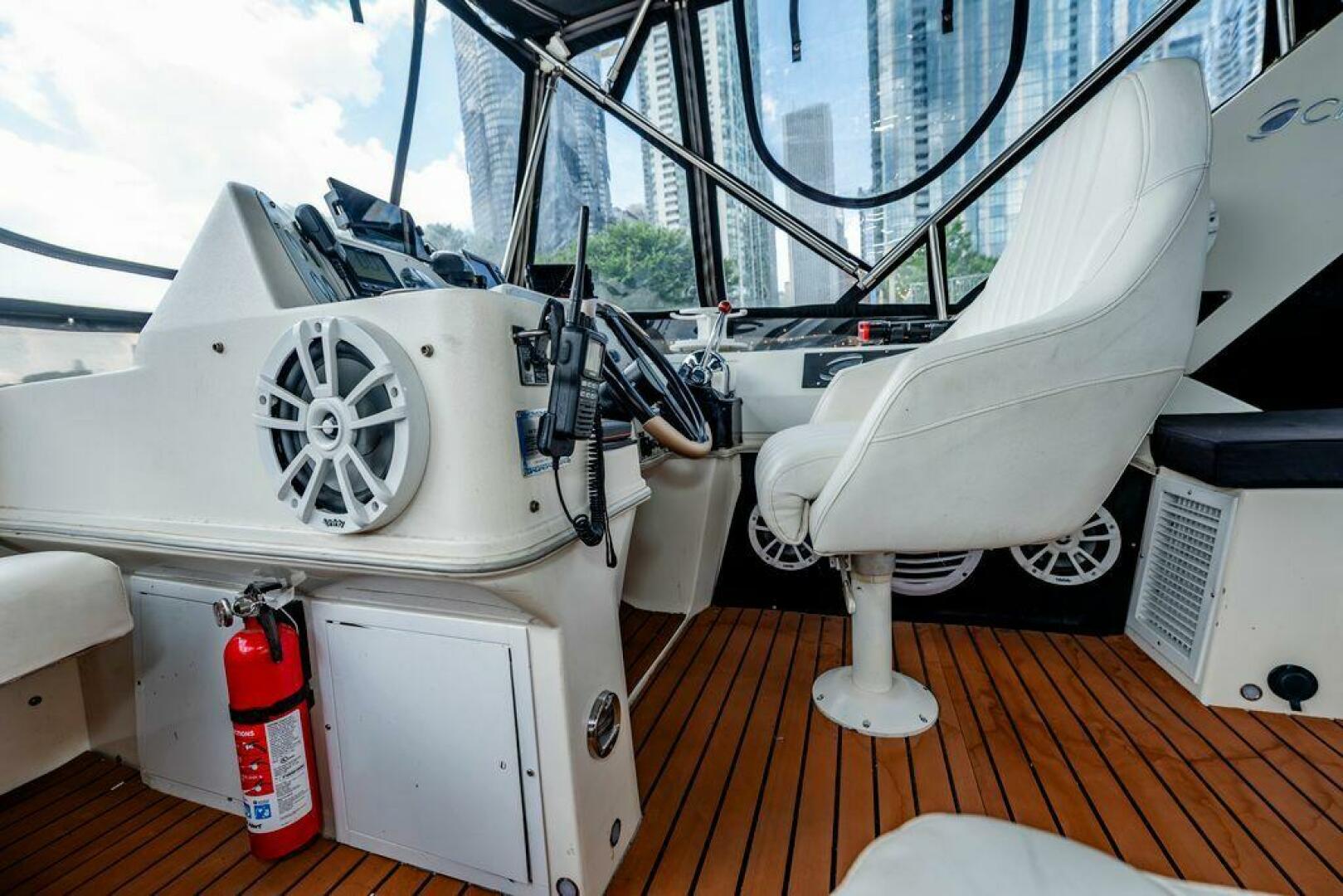 1991 Cruisers Yachts 3850 Aft Cabin - Image 33