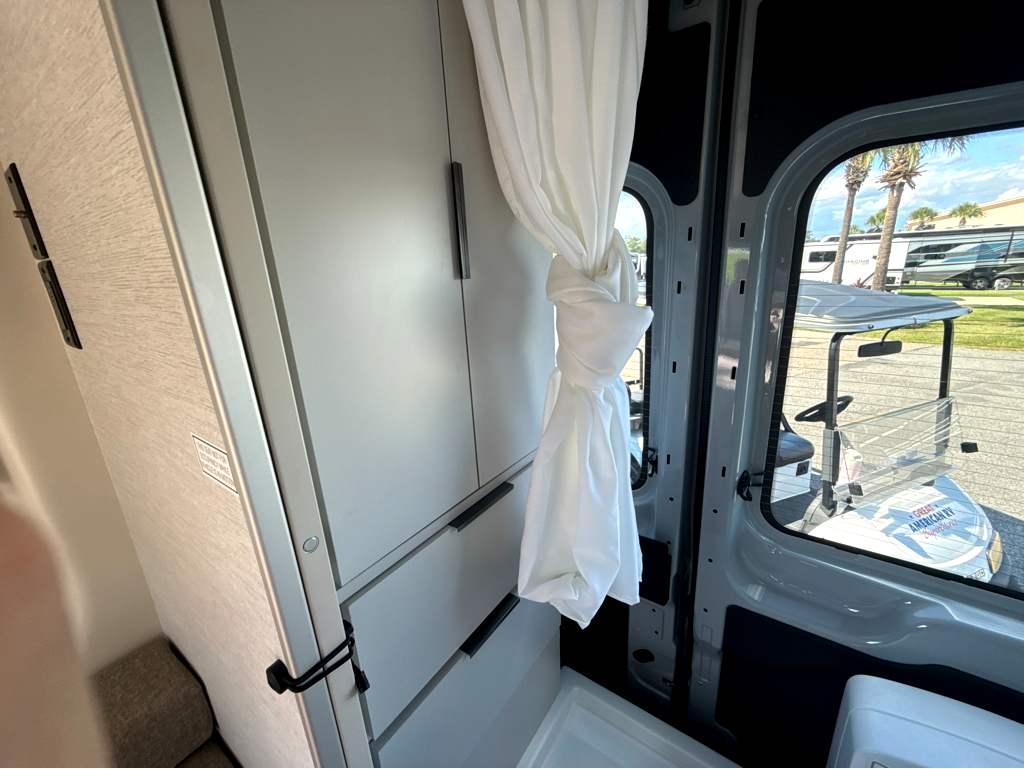 2027 THOR MOTOR COACH PALLADIUM 1930 - Image 20