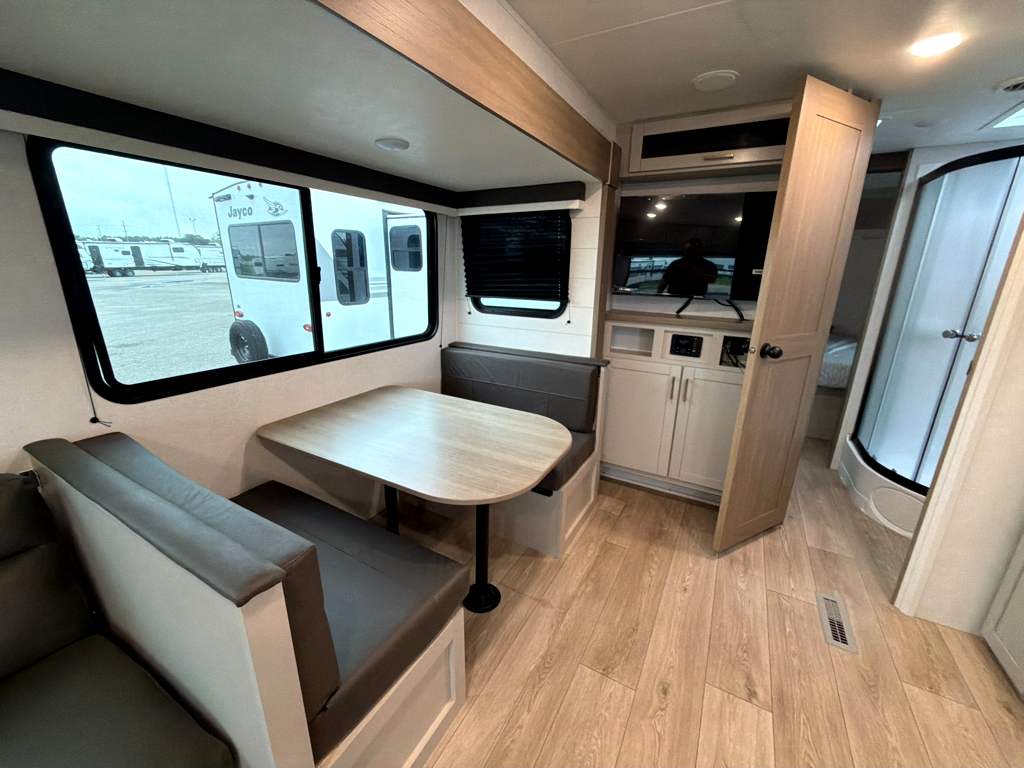 2027 JAYCO JAY FLIGHT 262RLS - Image 9