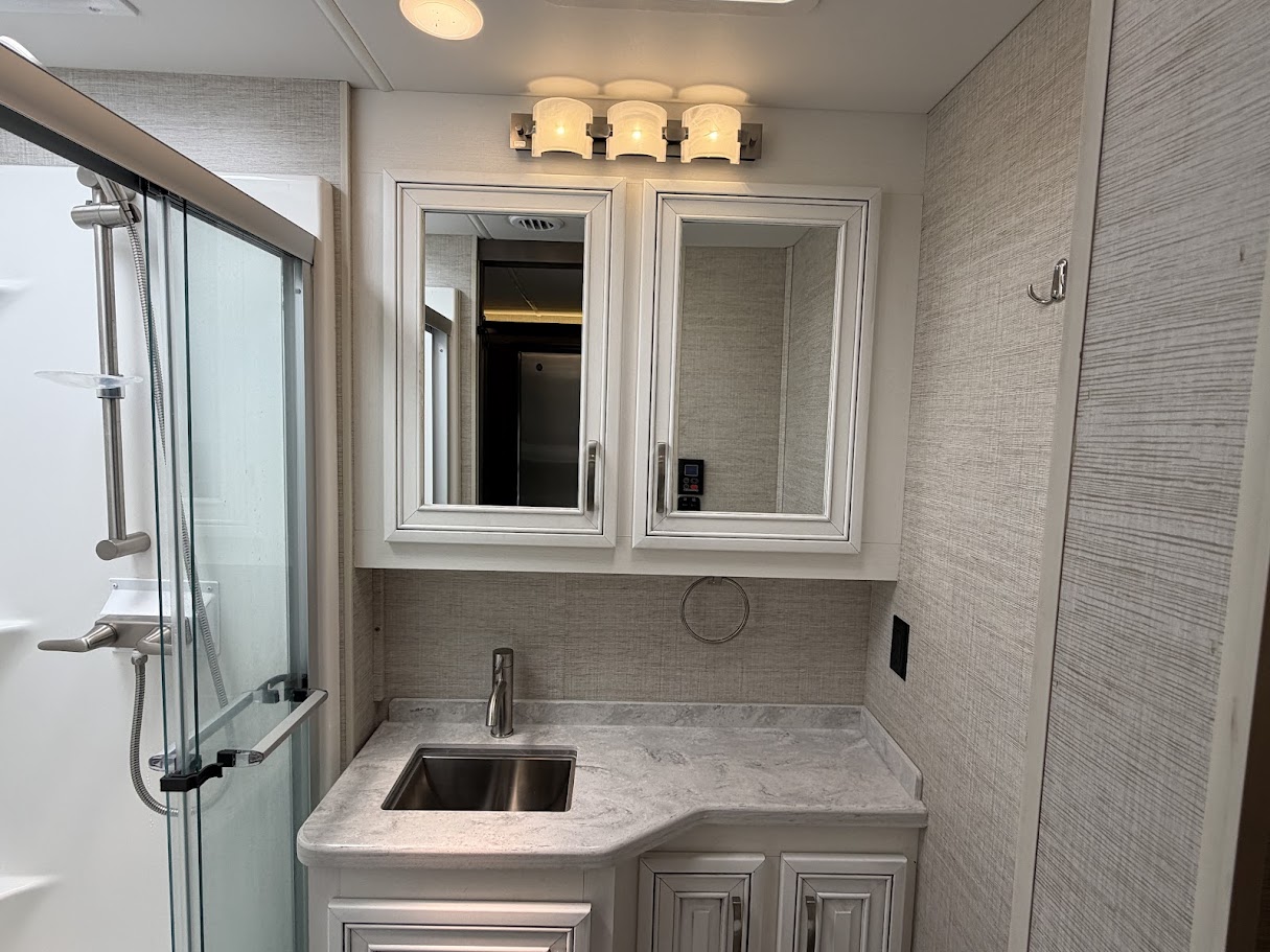 2022 JAYCO SENECA 37M - Image 25