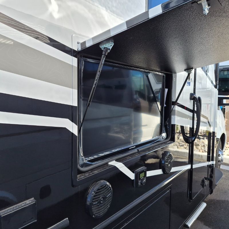 2026 Grand Design Lineage Series M 25TK - Image 3