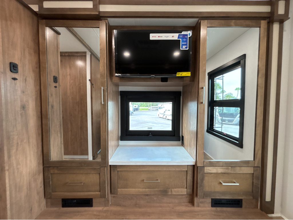 2026 JAYCO SENECA 37M - Image 23