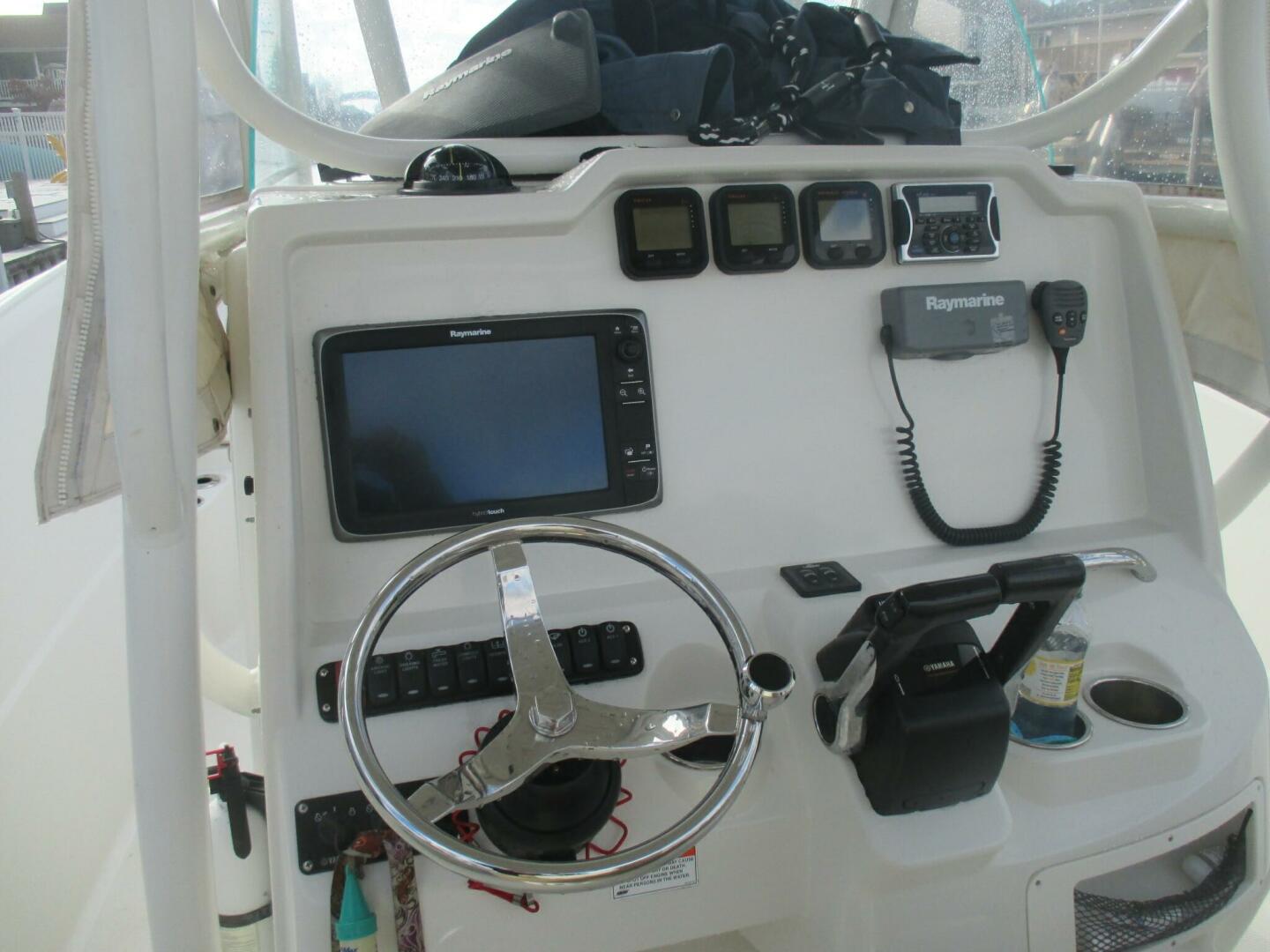 2013 Sailfish 270 CC - Image 6