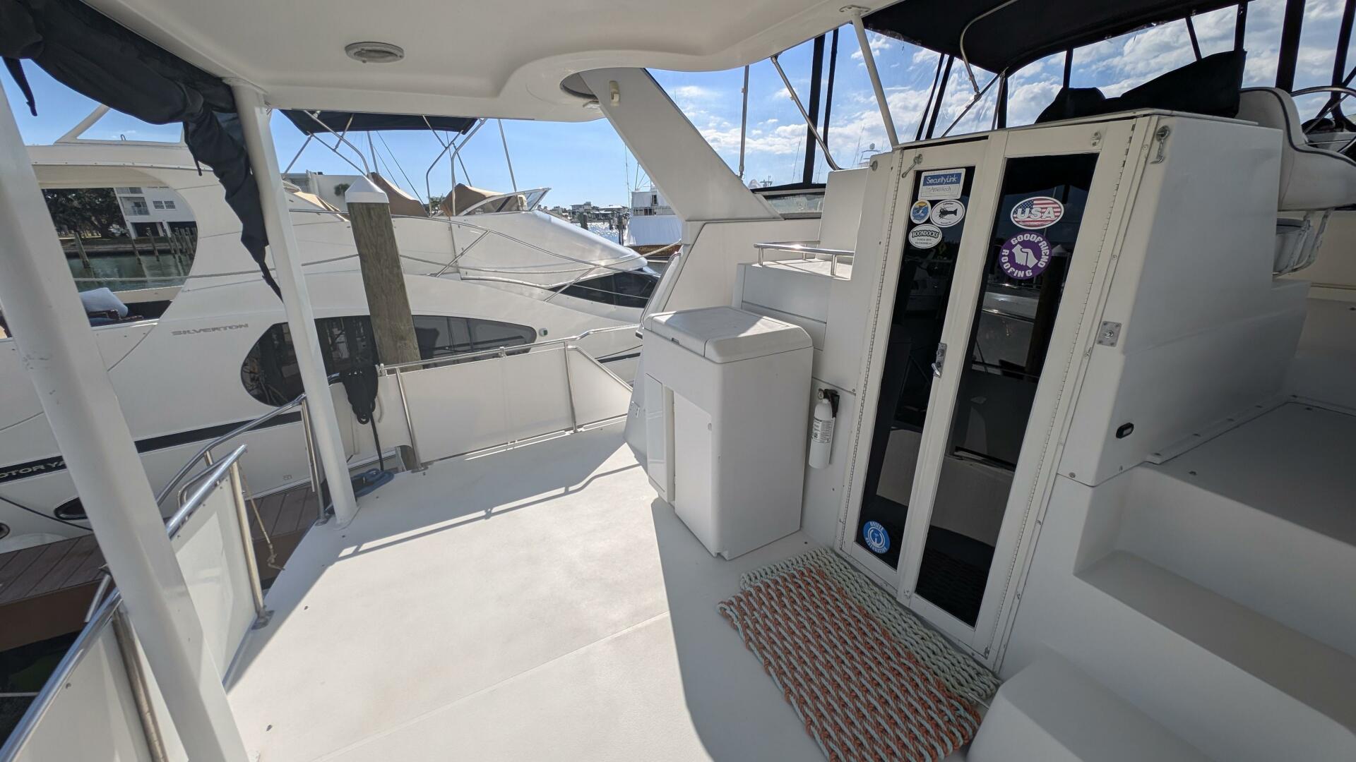 1994 Carver 370 AFT CABIN - Image 16