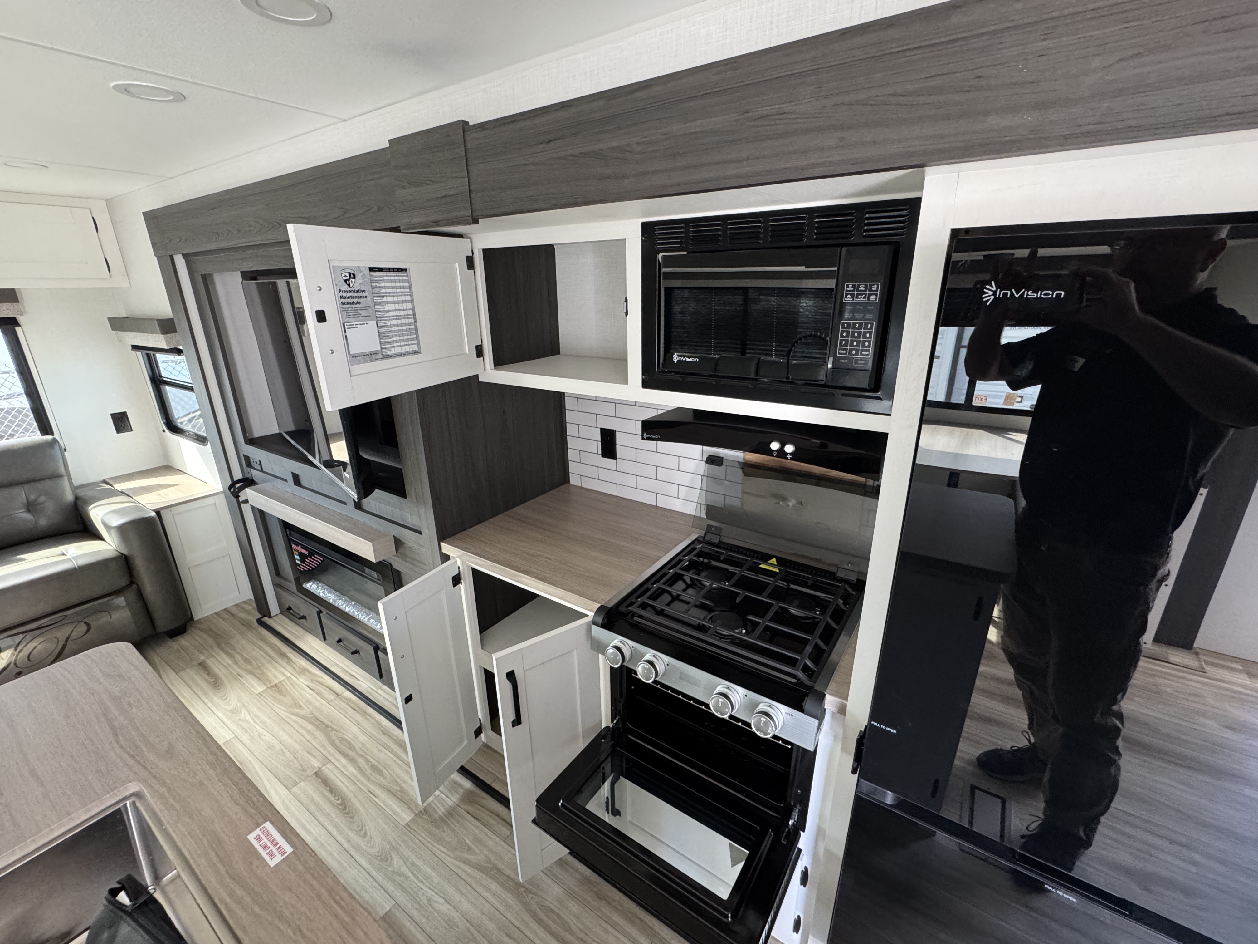 2027 VENTURE RV SIENNA 293VIK - Image 11