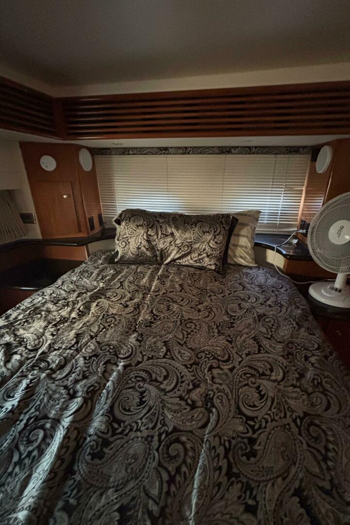 2001 Carver 396 Aft Cabin MY - Image 64