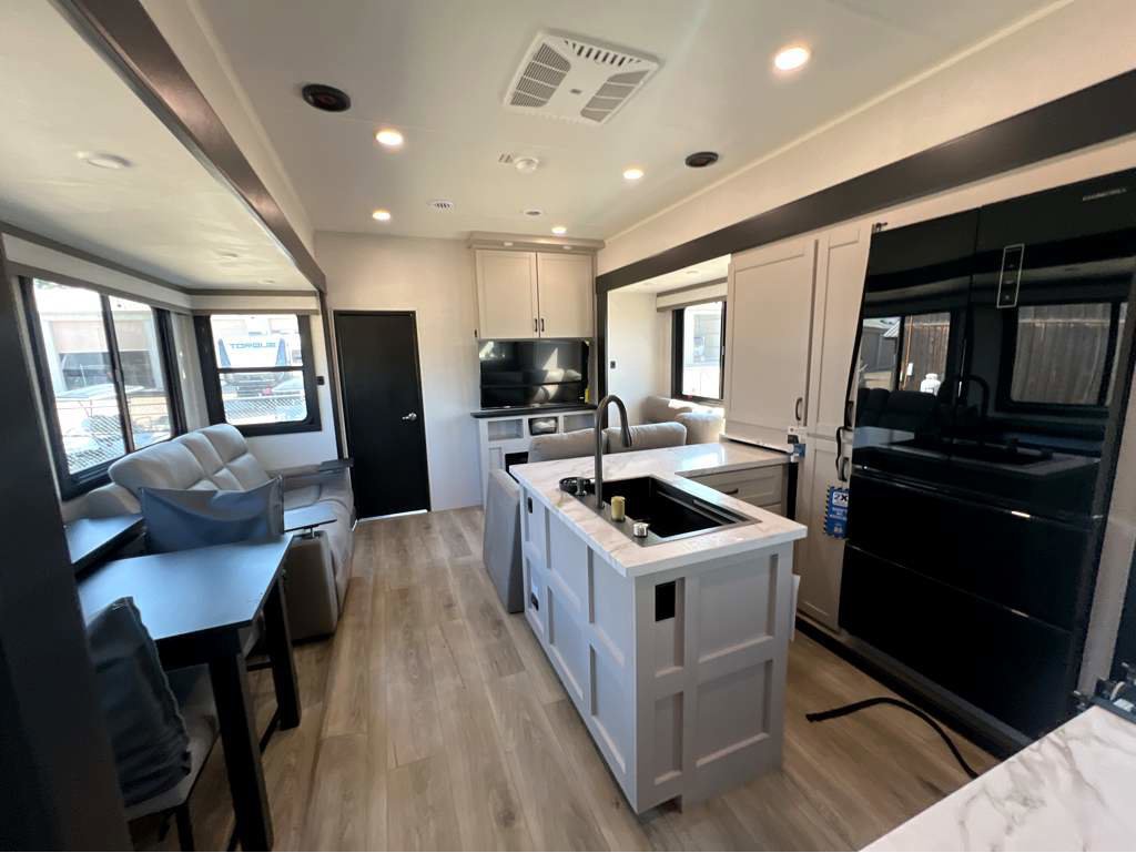 2026 JAYCO SEISMIC 395 - Image 12