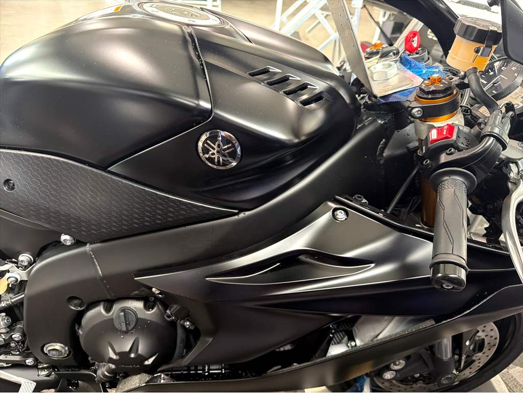 2026 Yamaha YZF-R6 RACE • 1 of 130 Final Year - Image 11