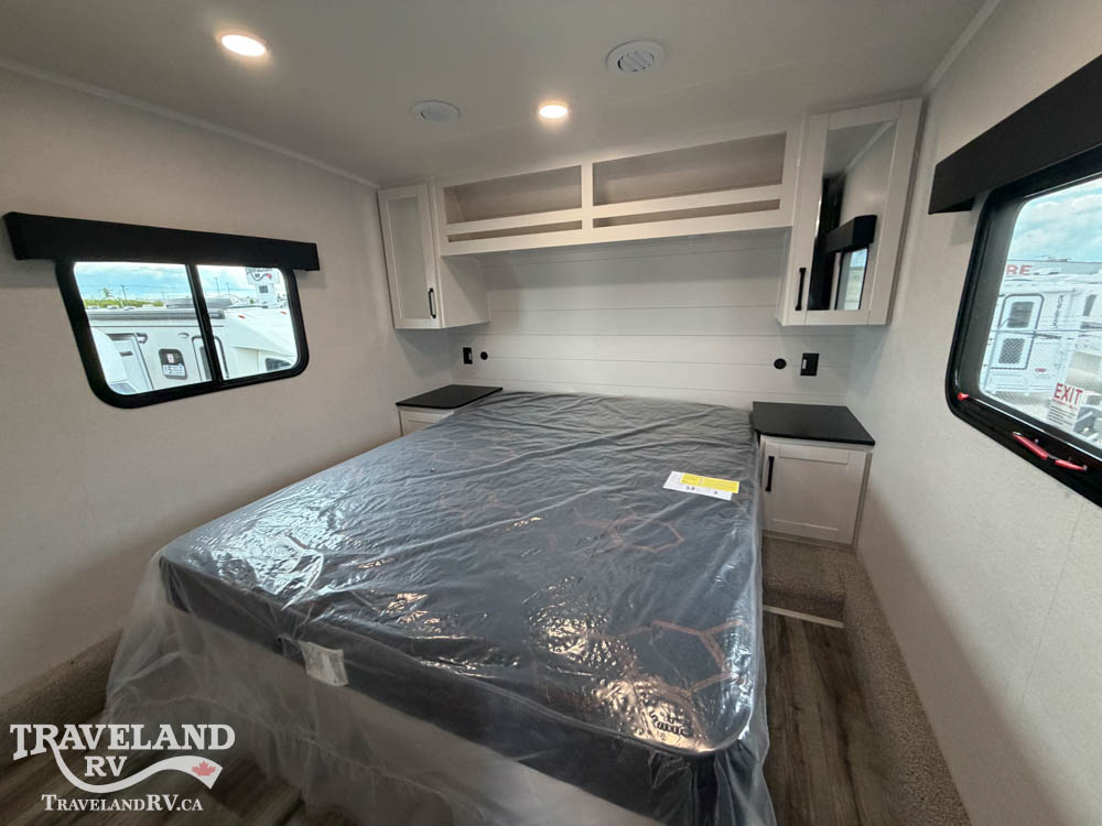 2027 Highland Ridge Roamer Light Duty 28DBSS - Image 14