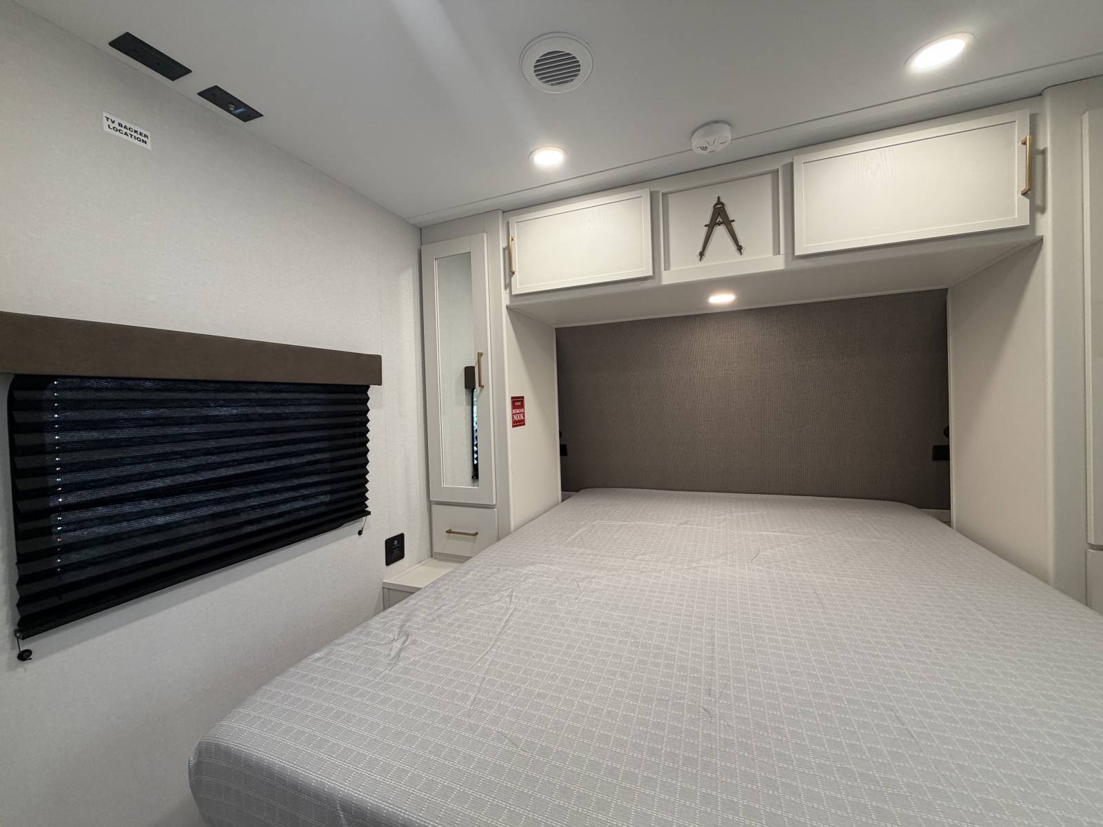 2026 Grand Design Transcend 265BHT - Image 21