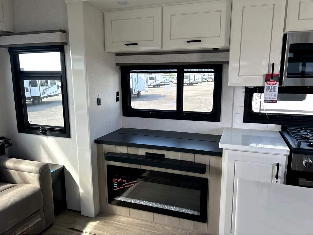 2027 JAYCO PINNACLE 32RLTS - Image 13