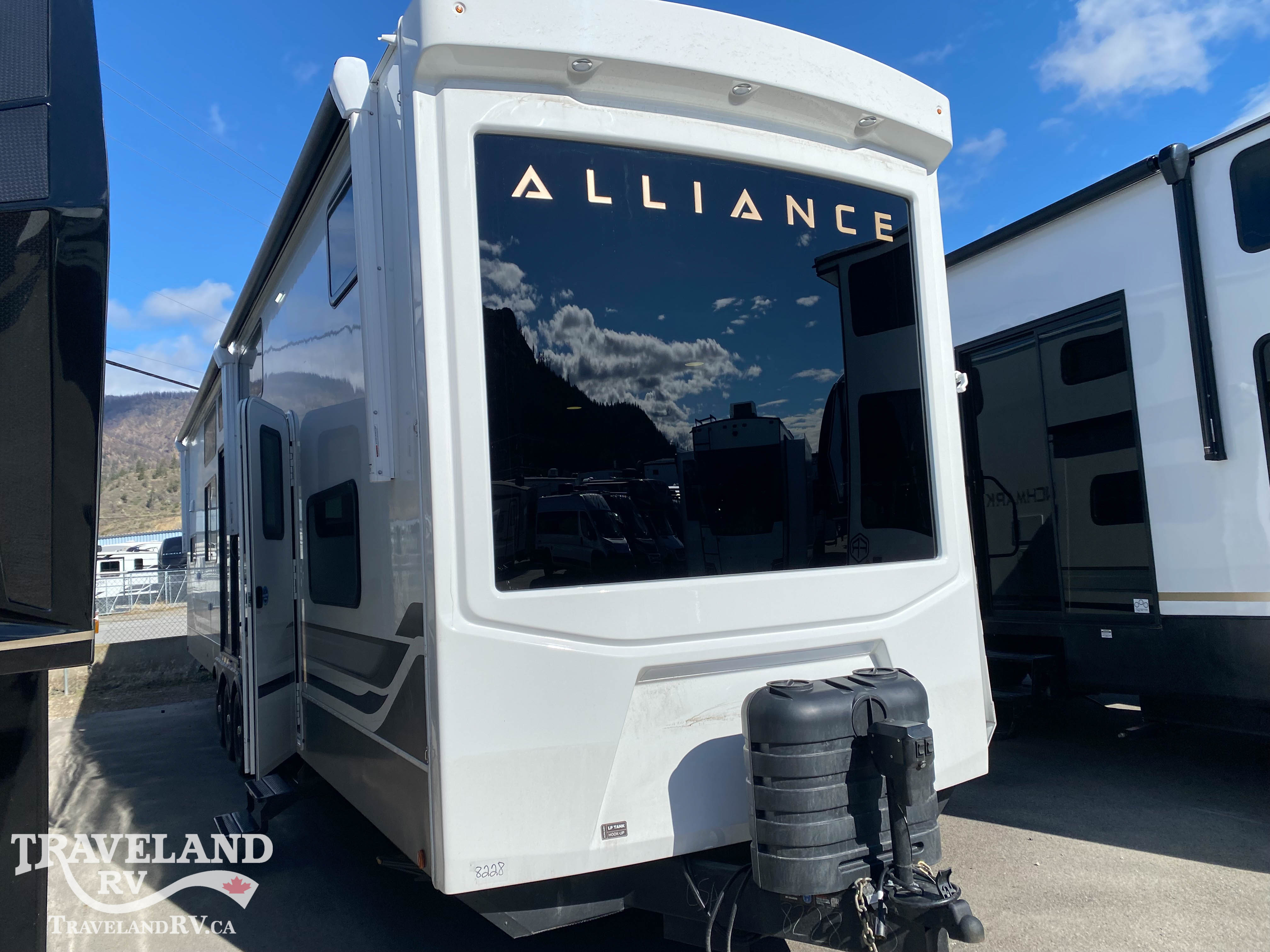 2026 Alliance RV Benchmark 44RKL - Image 1