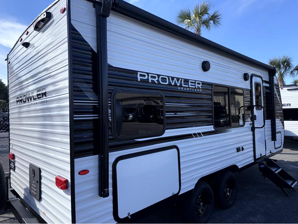 2026 HEARTLAND PROWLER 2000MB - Image 4