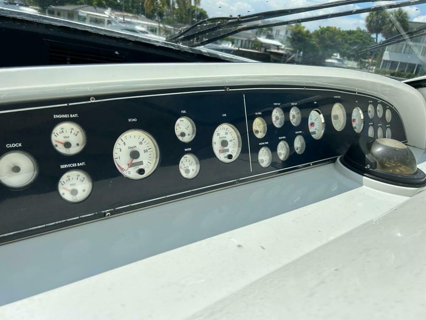 1999 Pershing 54 - Image 3
