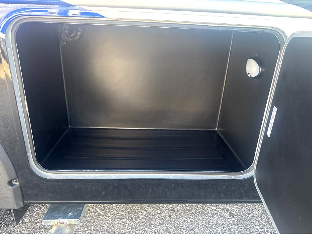 2027 ENTEGRA COACH ESTEEM XL 32U - Image 13