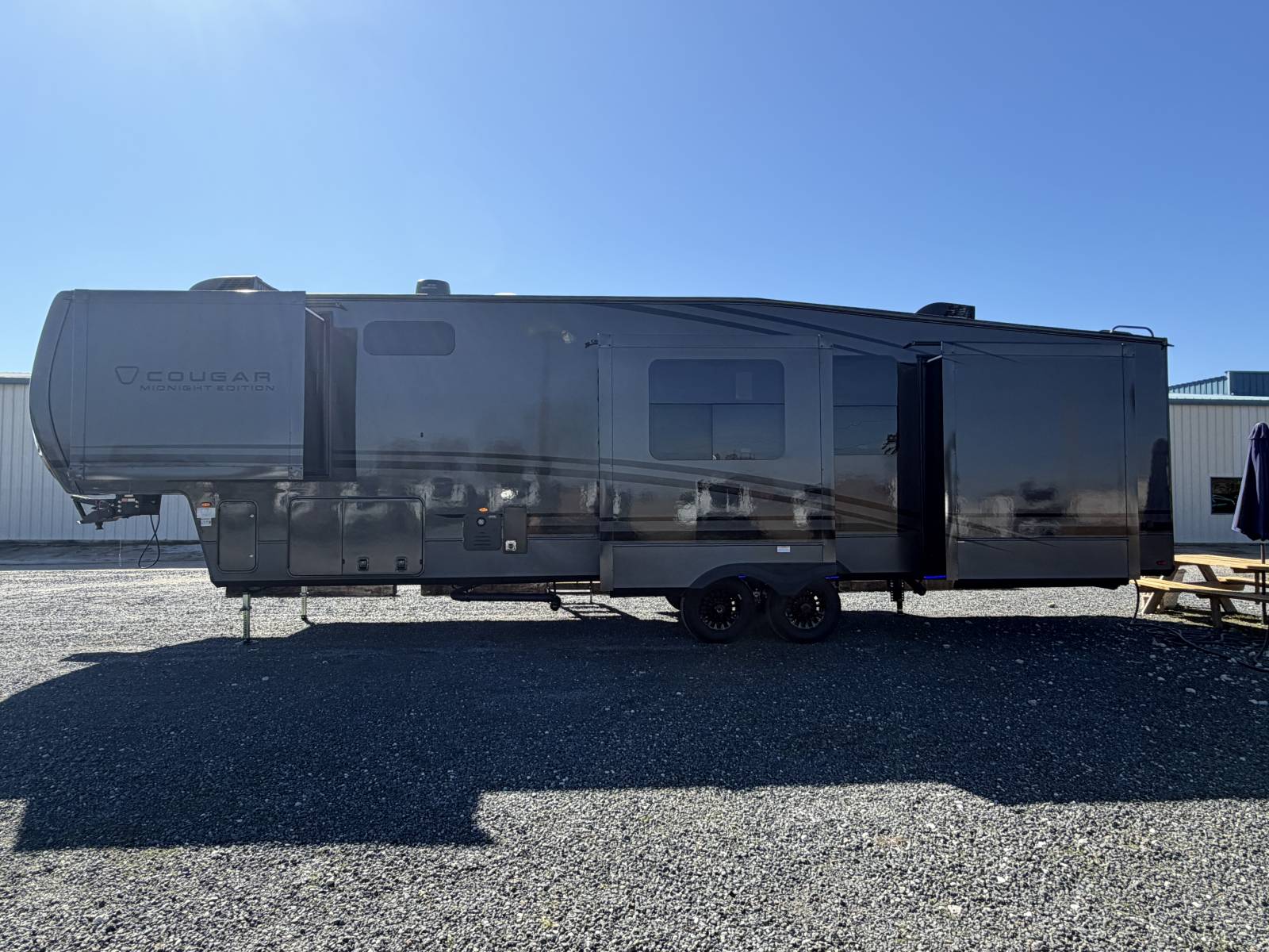 2026 Keystone Cougar Midnight Edition 350LLK - Image 5