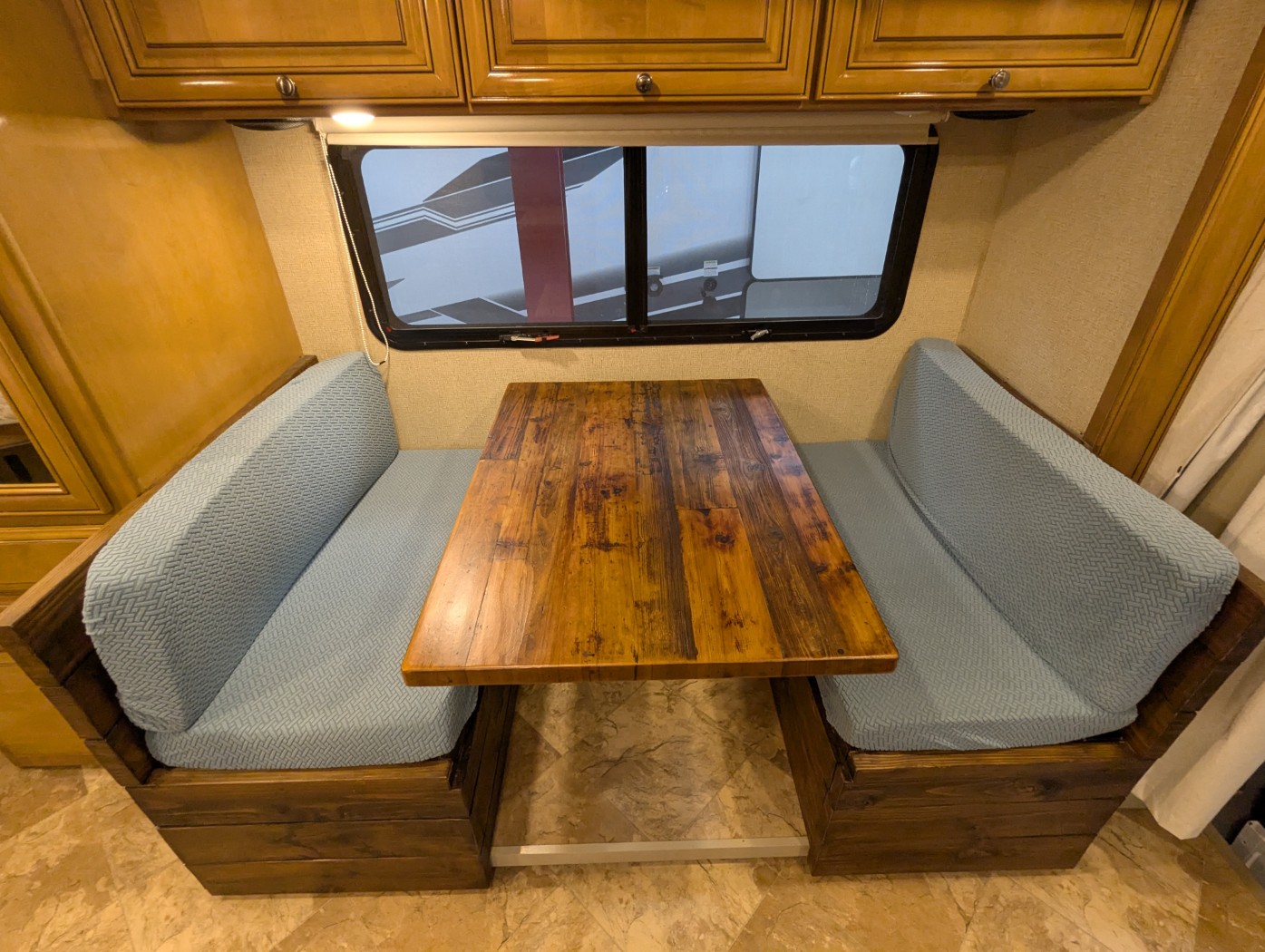 2018 Thor Motor Coach Citation Sprinter 24SJ - Image 17