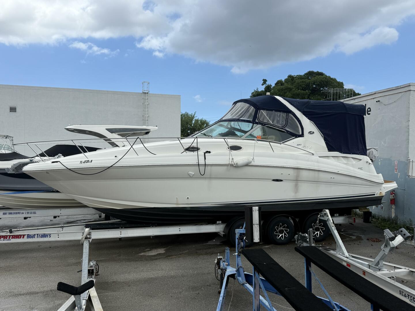 2004 Sea Ray 320 Sundancer - Image 1