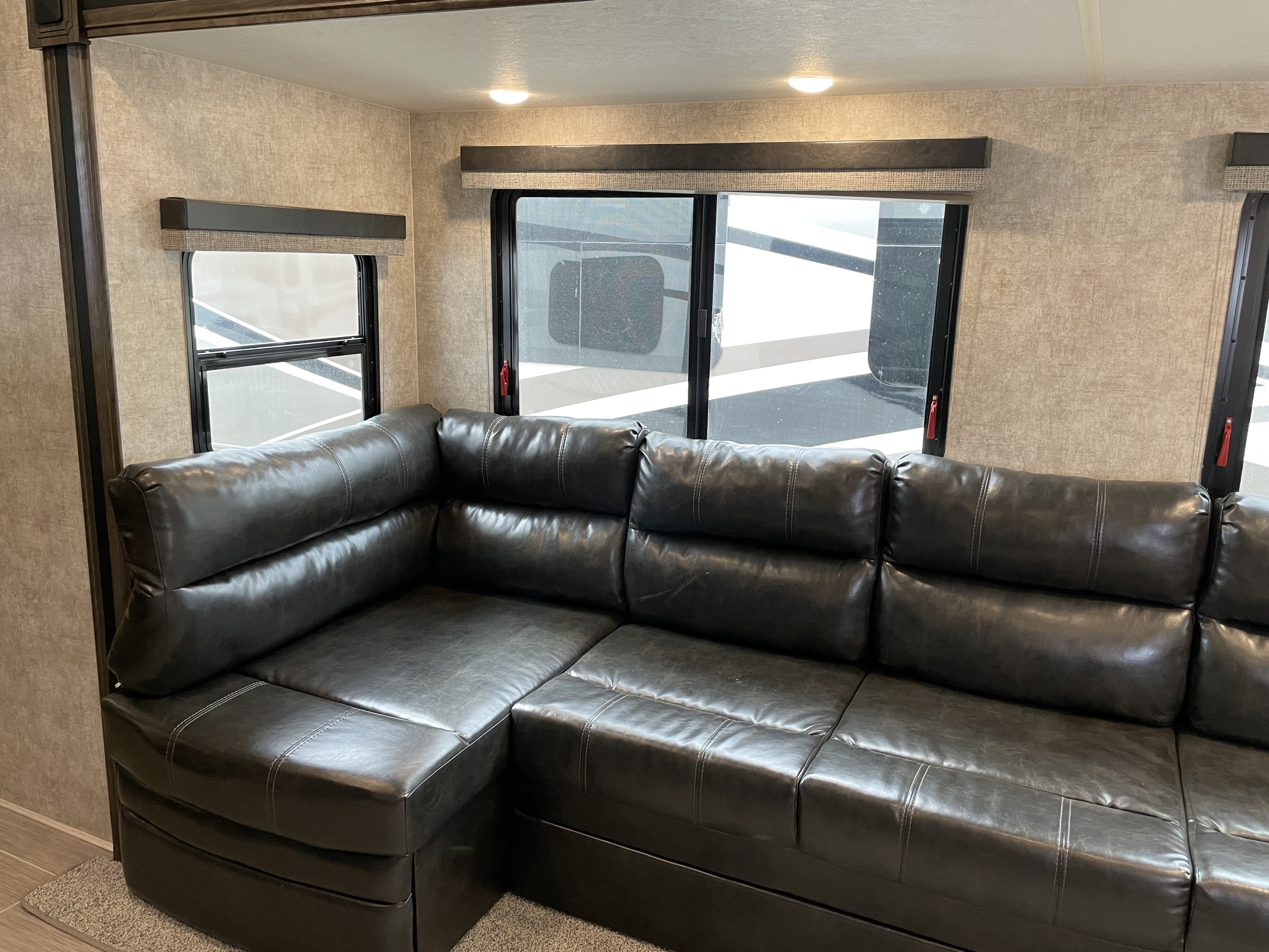 2018 Highland Ridge Open Range 2950BH - Image 11