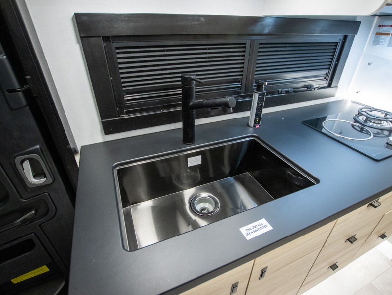 2026 Jayco Melbourne Prestige 25LP - Image 7