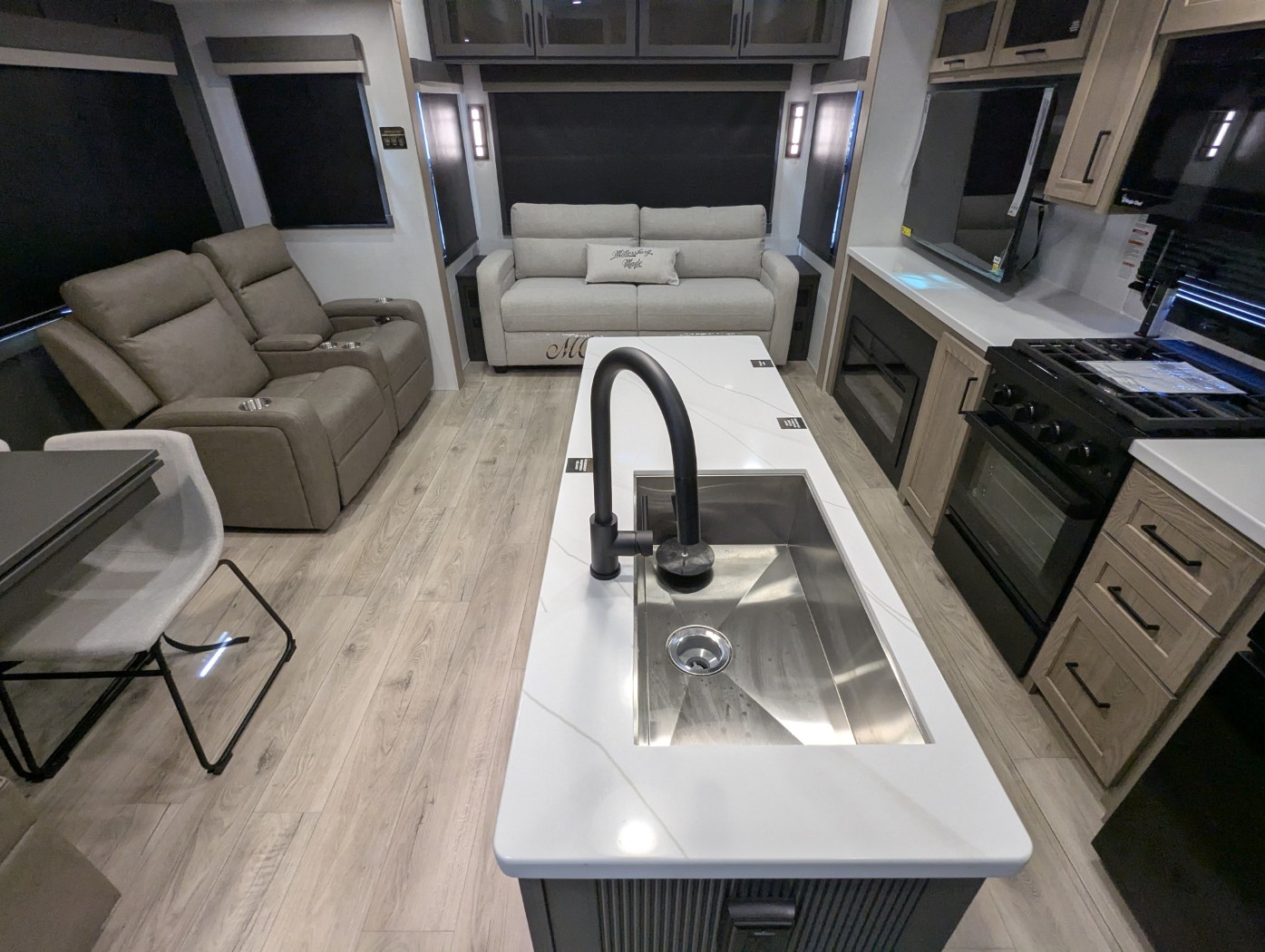 2026 Forest River Rockwood Signature R361RLS - Image 19