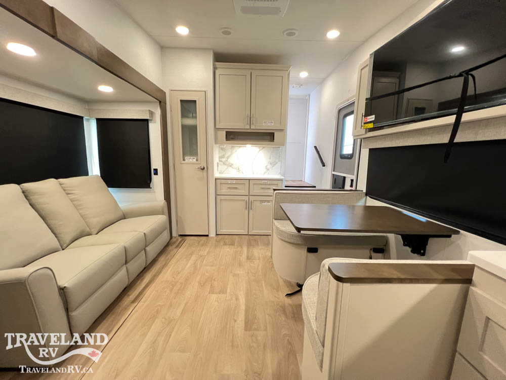 2027 Alliance RV Avenue 23ML - Image 4