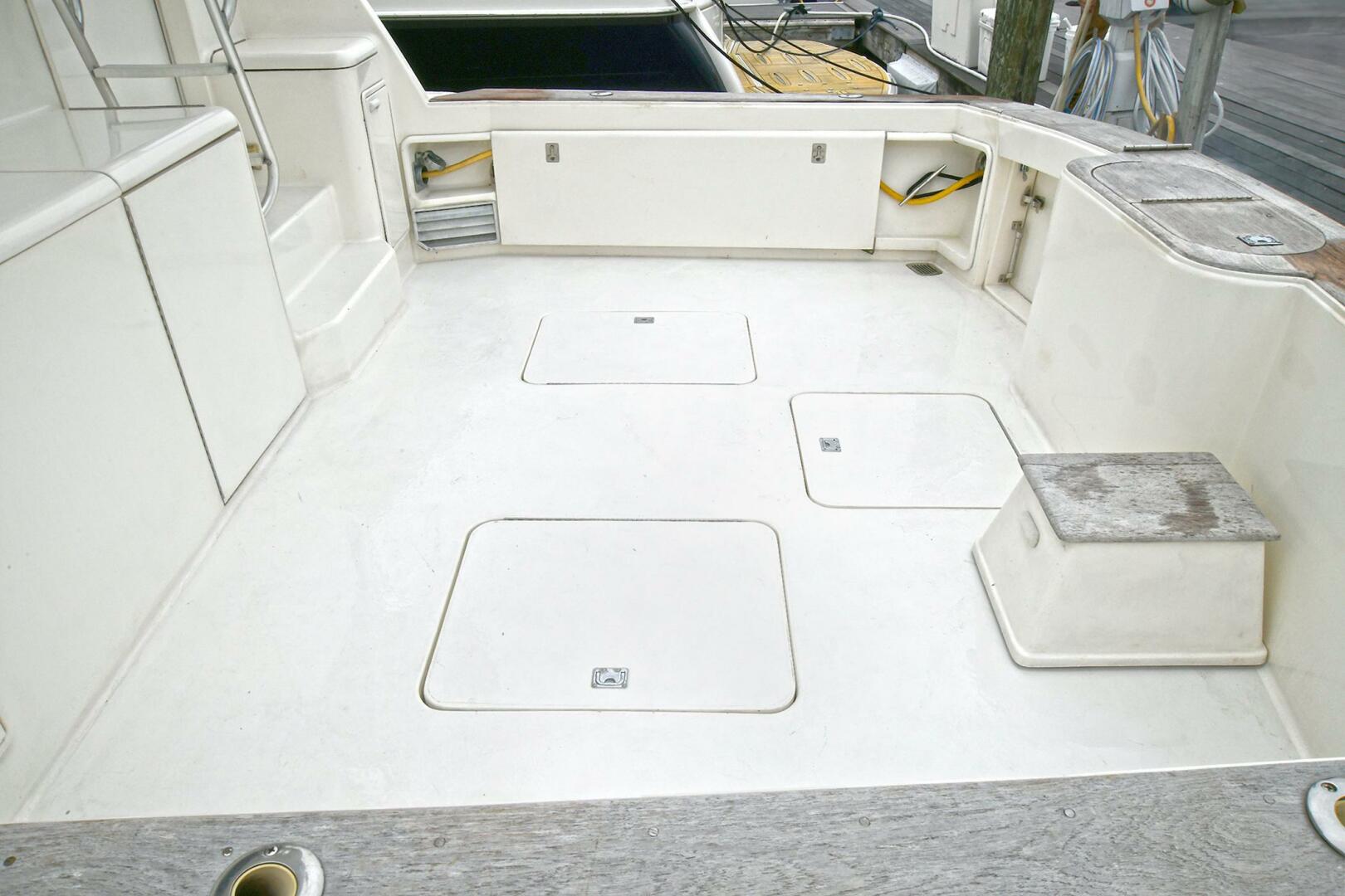 2001 Ocean Yachts 52 Super Sport - Image 8