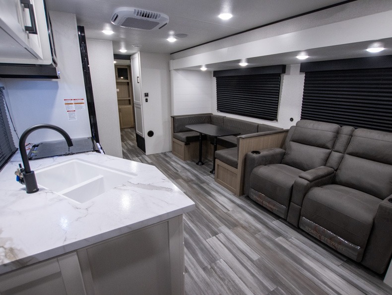 2026 Jayco Jay Flight SLX 321BDS - Image 5