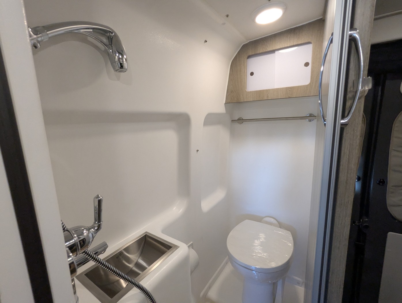 2026 Winnebago Travato 59G - Image 22