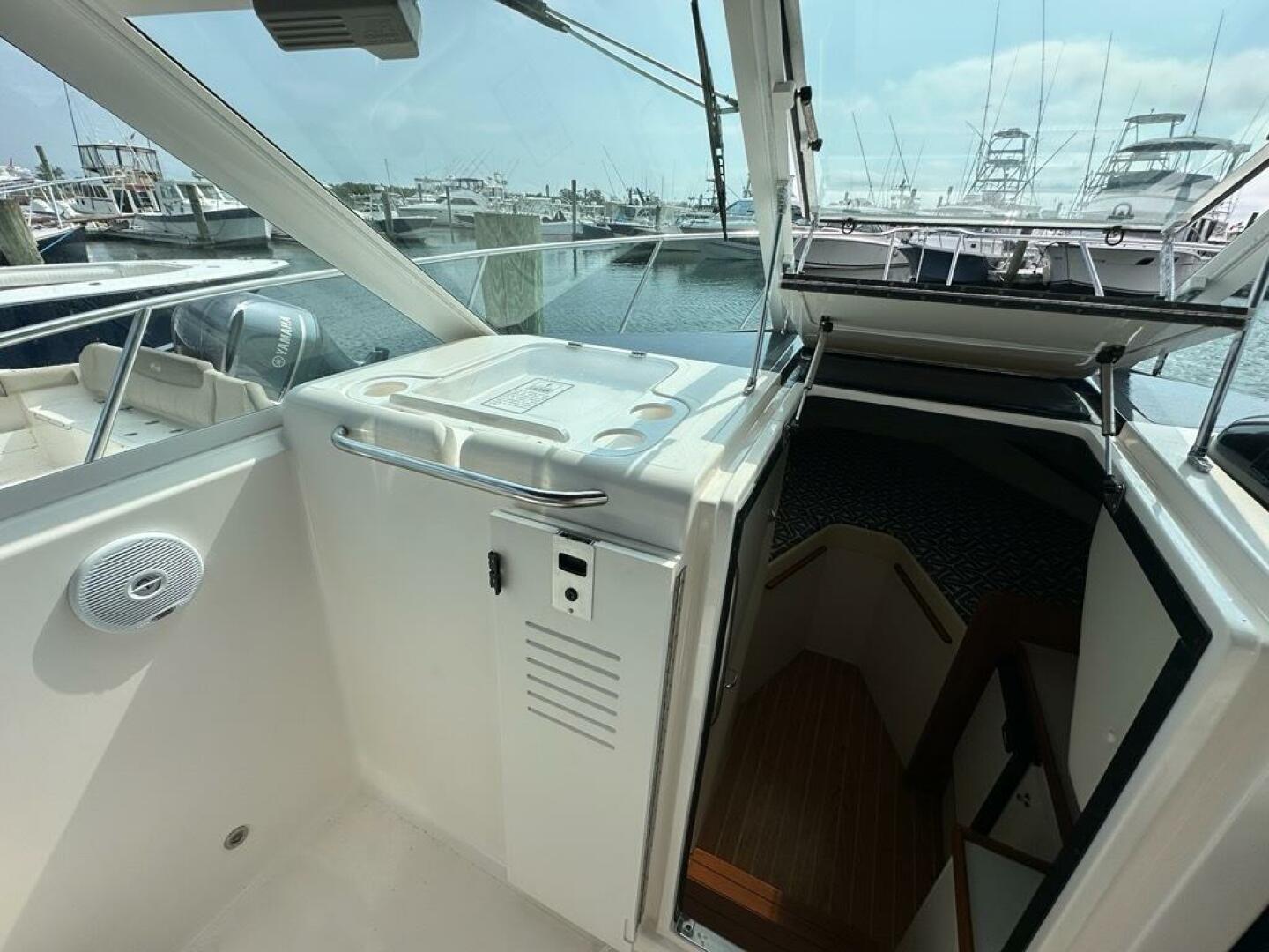 2006 Tiara Yachts 29 Coronet - Image 10