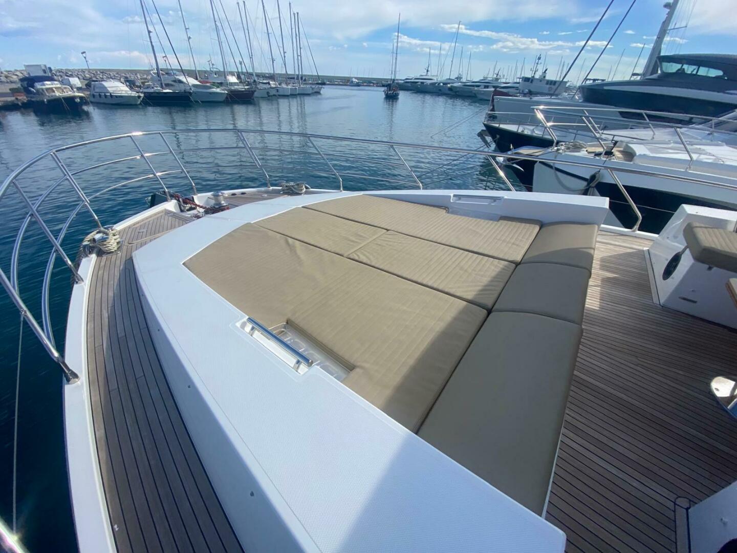 2016 Azimut 77S - Image 3