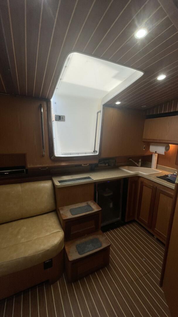 2006 Luhrs 41 Open - Image 3