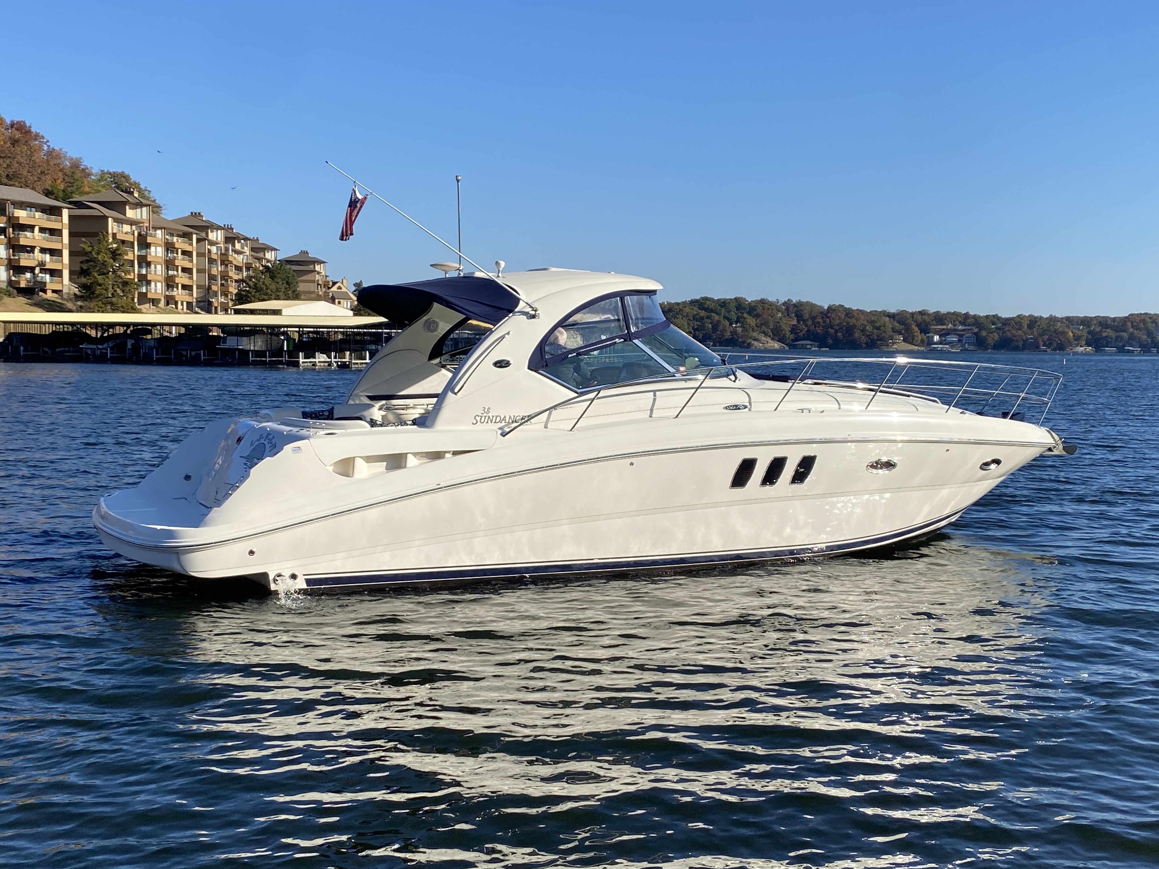 2006 Sea Ray 38 Sundancer - Image 7