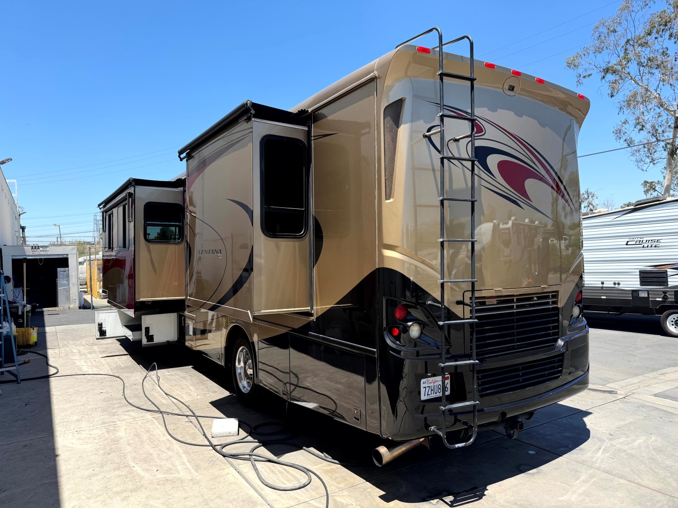 2007 Newmar Ventana 3933 - Image 5