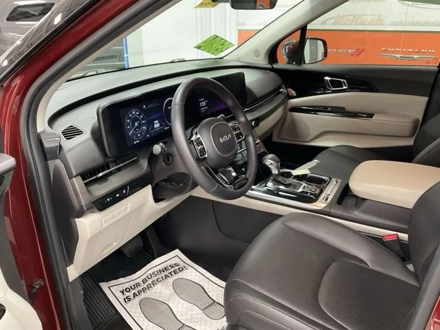 2023 Kia Carnival Wagon SX - Image 12