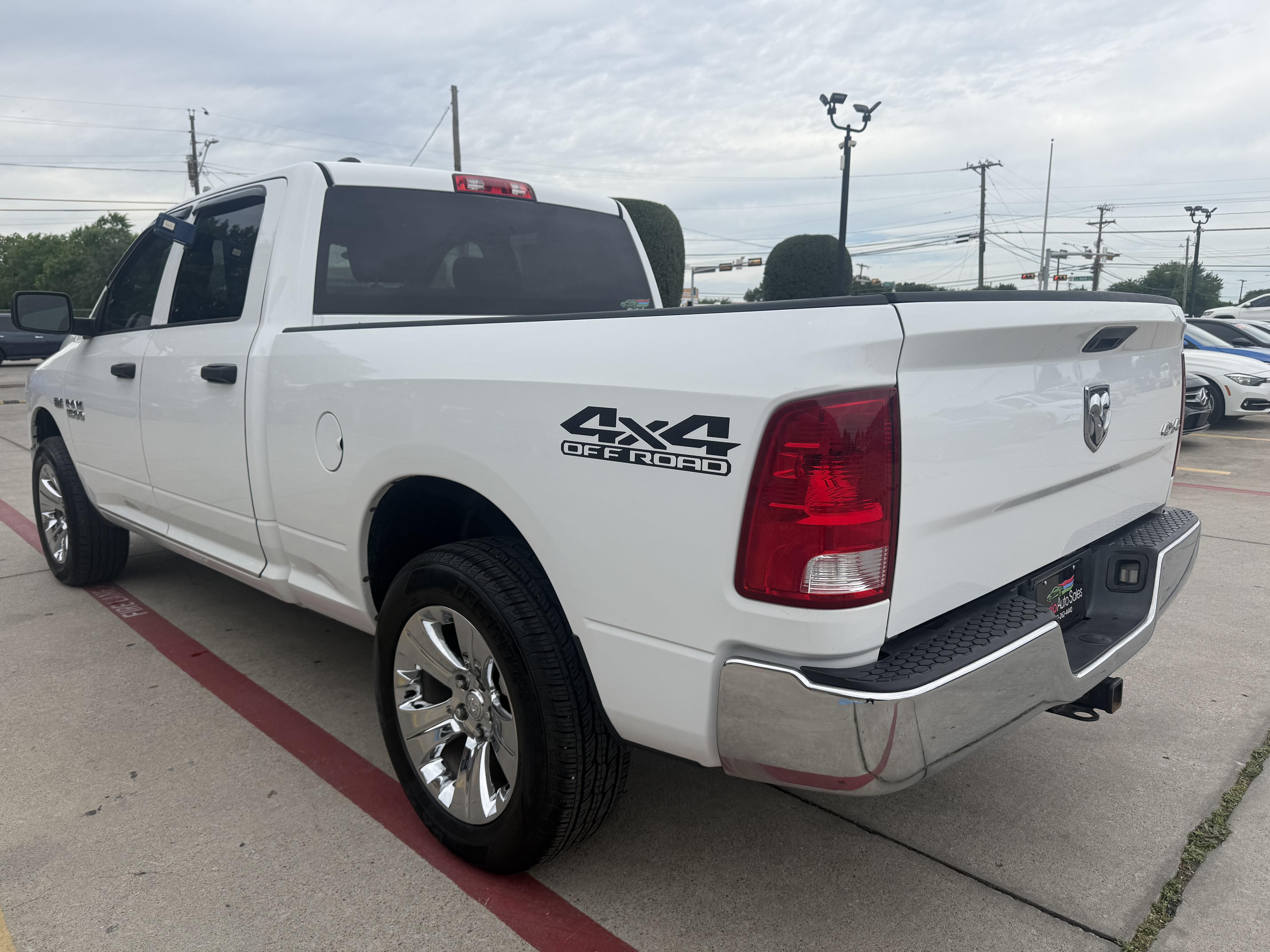 2016 Ram 1500 Pickup-V8 Crew Cab Tradesman 4WD - Image 6